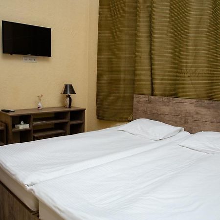 Primavera Hotel Jerevan Exteriör bild