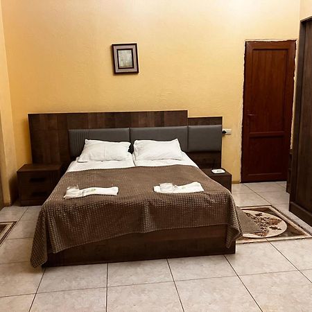 Primavera Hotel Jerevan Exteriör bild