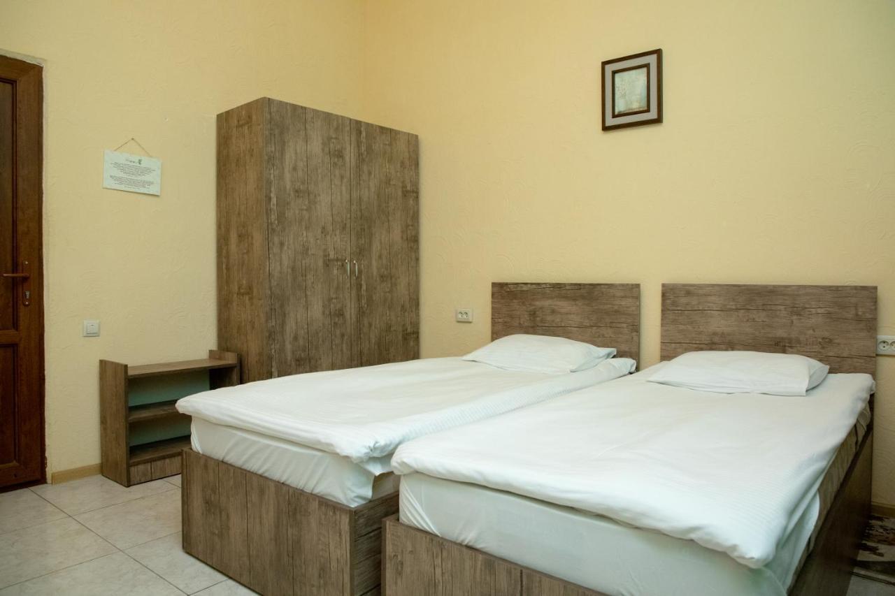 Primavera Hotel Jerevan Exteriör bild